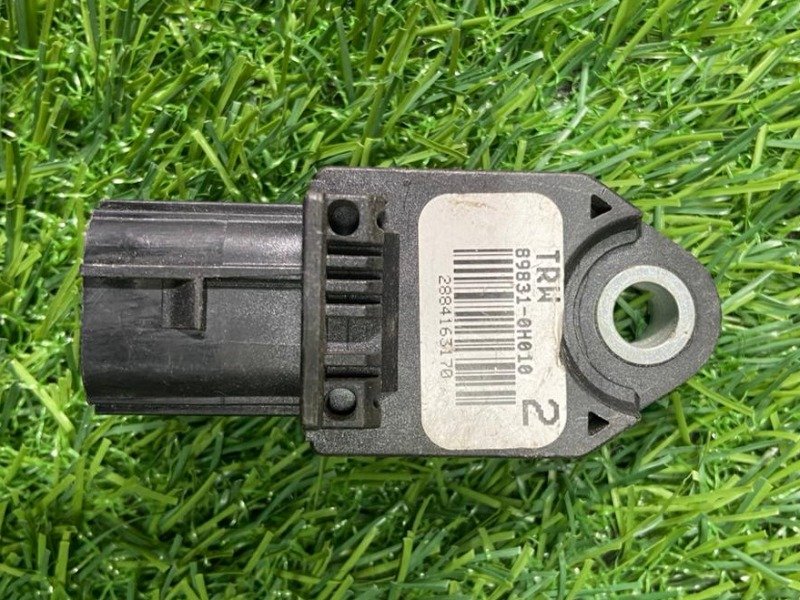 SENSOR ASSY SIDE AIR BAG, RH Part no: 89831-0H010 for TOYOTA AYGO, YARIS, VITZ, BELTA and MARK X etc