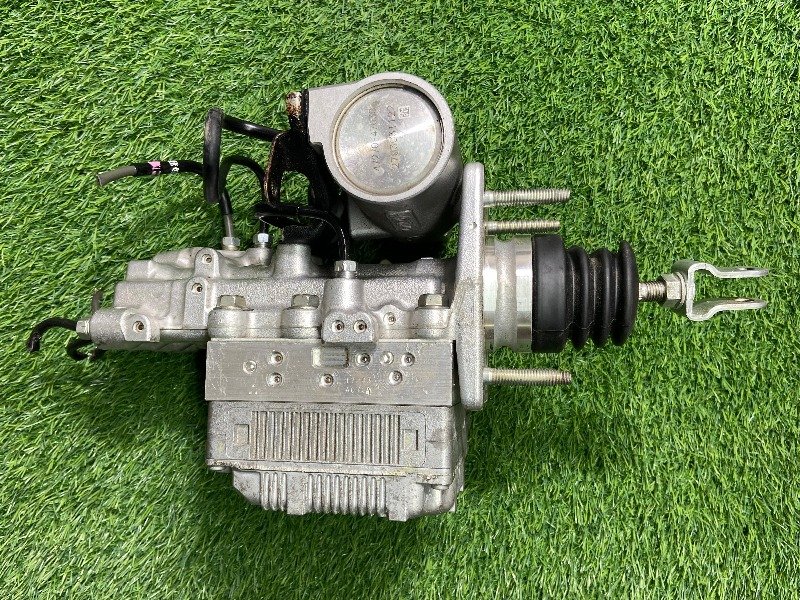 Genuine ABS actuator brake booster with two months replace warranty for Toyota Prius, Aqua, Corolla 