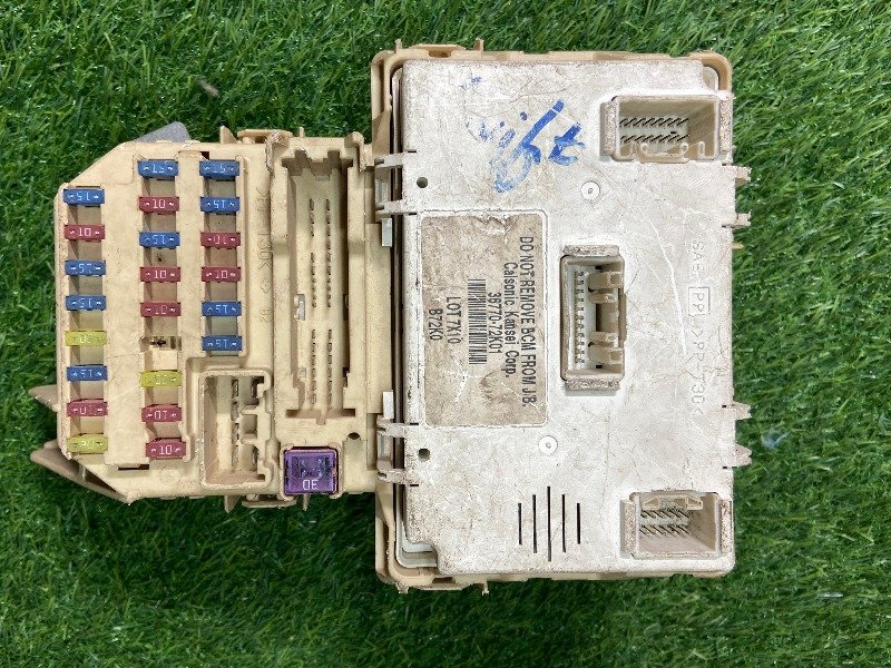 Fuse Box Part No: 36770-72K01, For SUZUKI Swift ZC71S, Model: 2008.