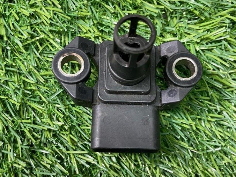  (SENSOR ASSY, VACUUM, Part 89421-47010 For 	TOYOTA COROLLA, YARIS, PRIUS