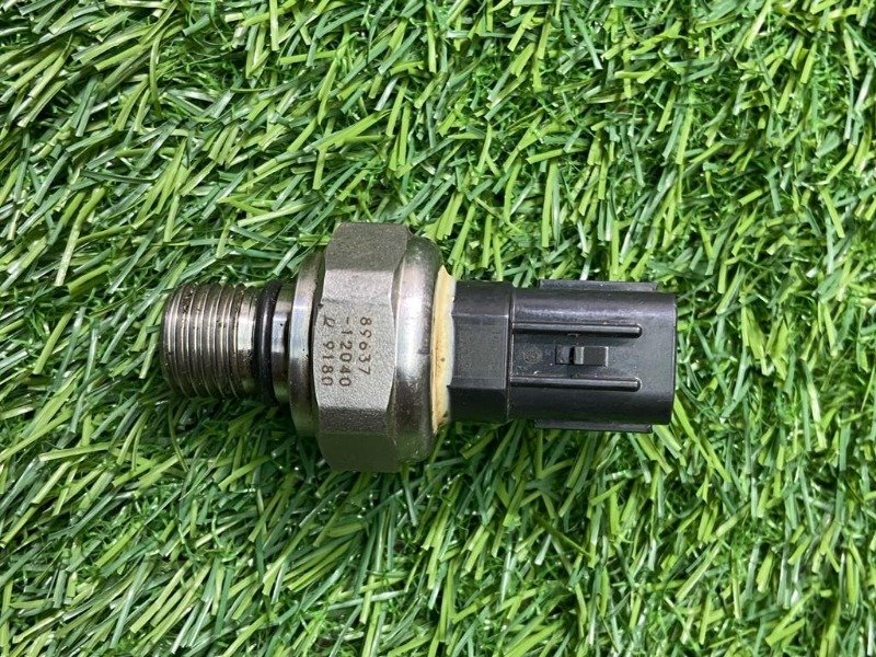 SENSOR, OIL PRESSURE, Part 89637-12040 For COROLLA, YARIS, CAMERY