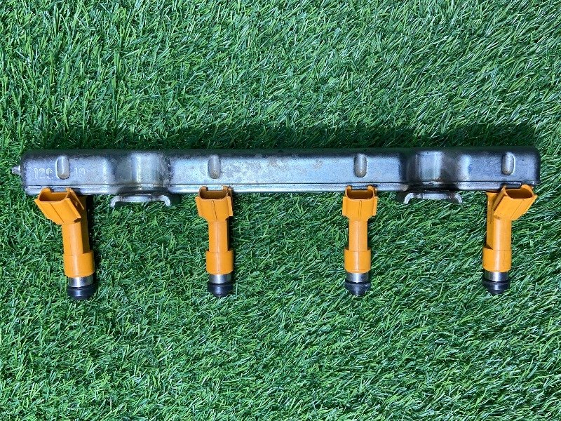  INJECTOR ASSY, FUEL, Part No: 23250-21100, 4 Piece Set For TOYOTA COROLLA AXIO, VITZ, PREMIO etc