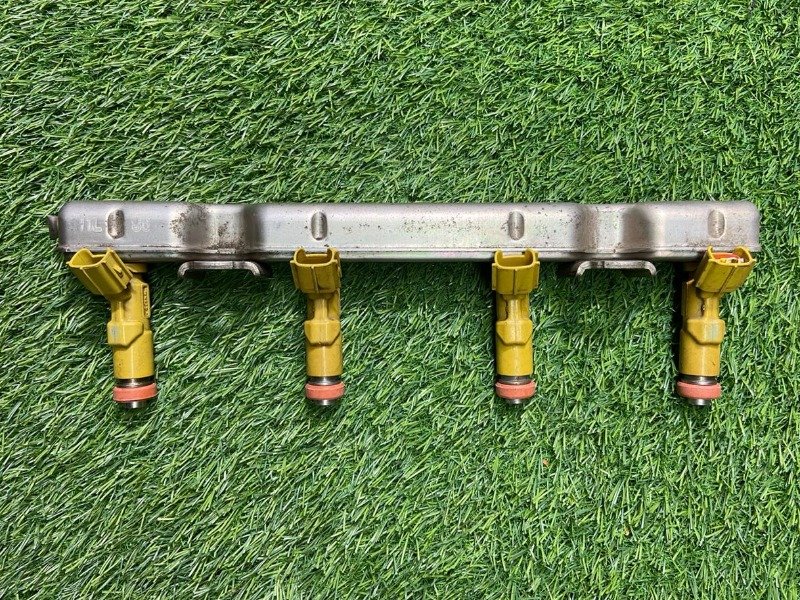 INJECTOR ASSY, FUEL, Part 23250-22030, 4 Piece Set For TOYOTA COROLLA, 2ZZ Engine, Model: 2001-2004.