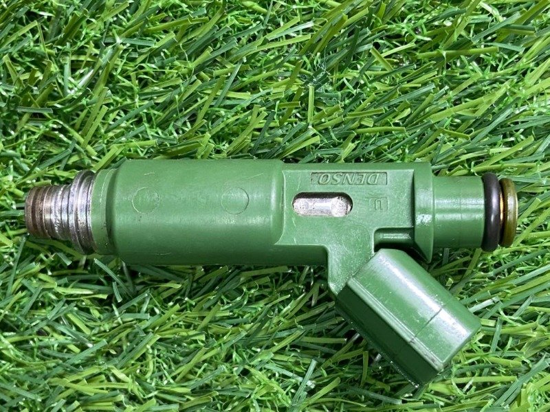 INJECTOR ASSY, FUEL, Part 23250-22040, 4 Piece Set For ,1ZZ 1.8 Engine, TOYOTA COROLLA, PREMIO.