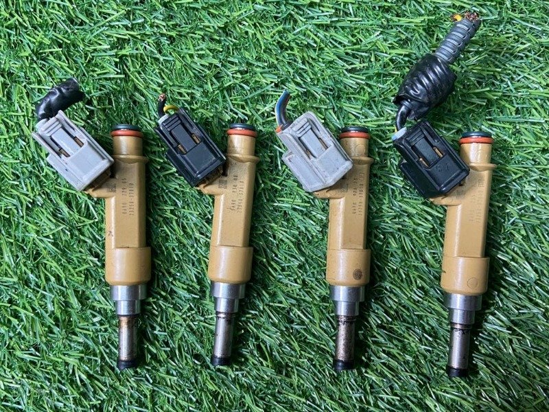INJECTOR ASSY, FUEL, Part 23250-37010, 4PCS Set, For 1ZR, 2ZR, TOYOTA COROLLA, MATRIX etc.