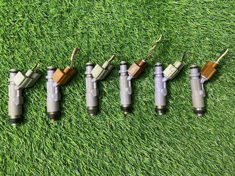 INJECTOR ASSY, FUEL, Part: 23209-70120, 6PCS Set, For Engine 1G of TOYOTA CROWN, MARK 2. And LEXUS 
